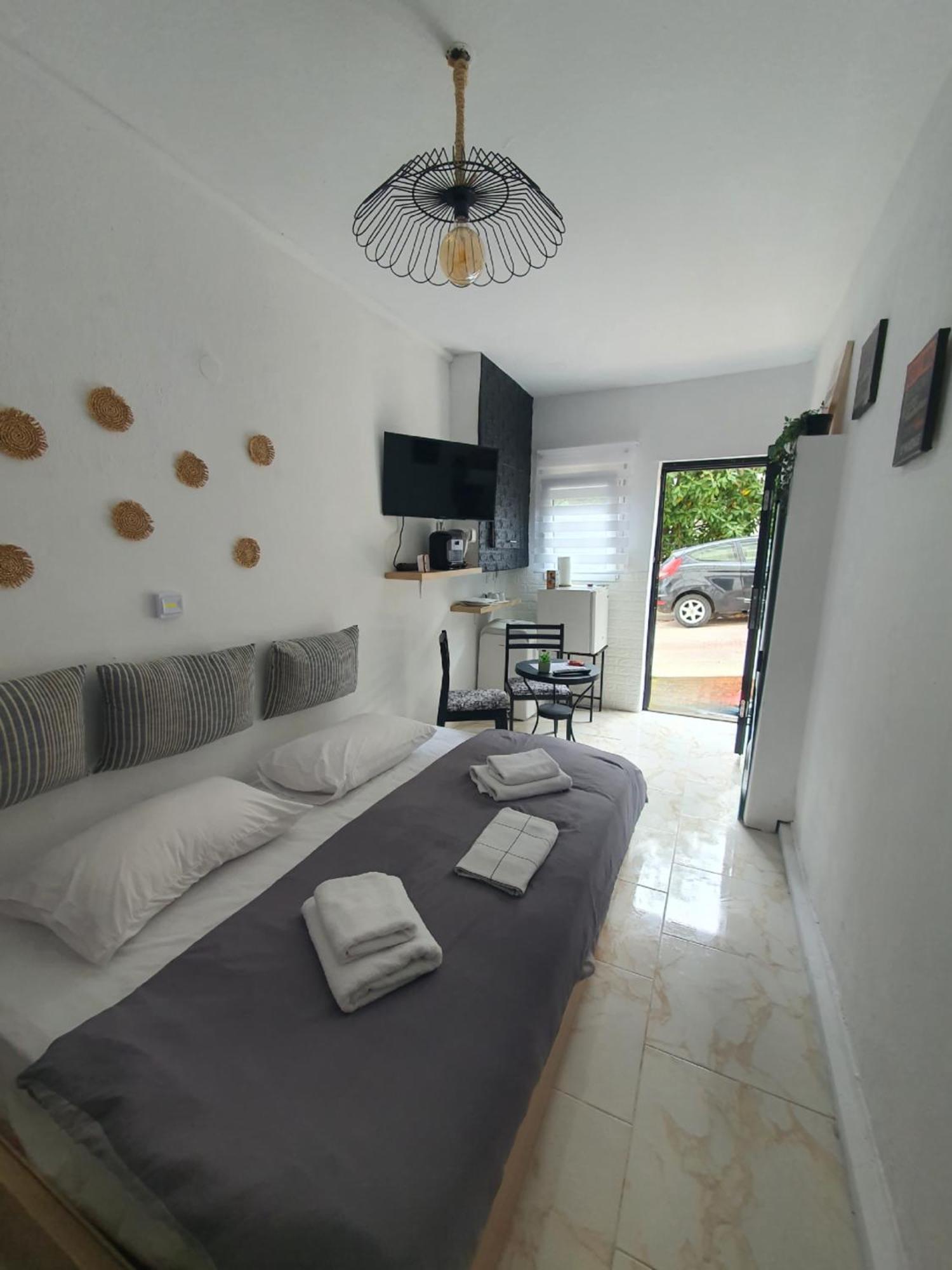 St.Barbara Studio Драма Экстерьер фото